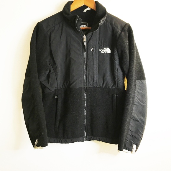 The North Face Jackets & Blazers - The North Face Black Denali Fleece Jacket, Size S